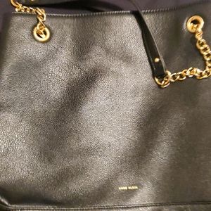 Anne Klein shoulder bag in very good condition